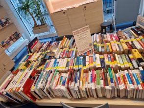 Foto des Flohmarkttisches